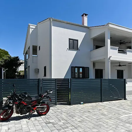 Judy, Terrace&garden, 80m From The