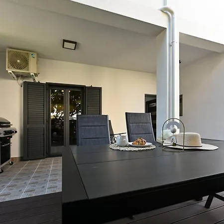 Apartament Judy, Terrace&garden, 80m From The *