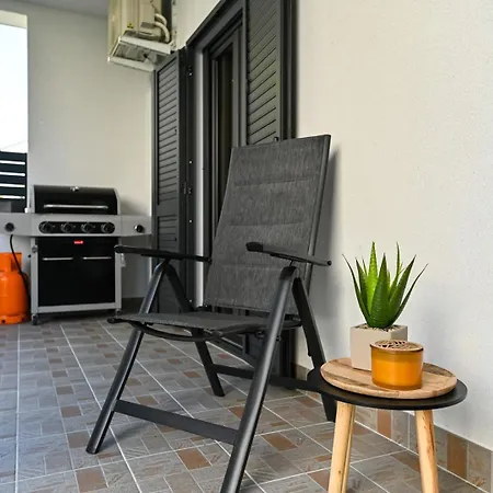 Apartament Judy, Terrace&garden, 80m From The Sveti Filip i Jakov
