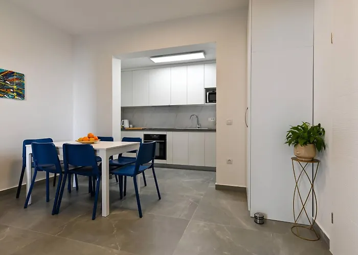 Judy, Terrace&garden, 80m From The * Sveti Filip i Jakov